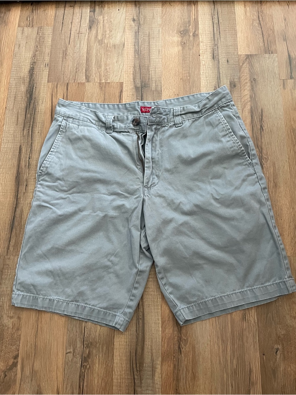 MERONA Men's Light Gray Flat Front Cotton Shorts